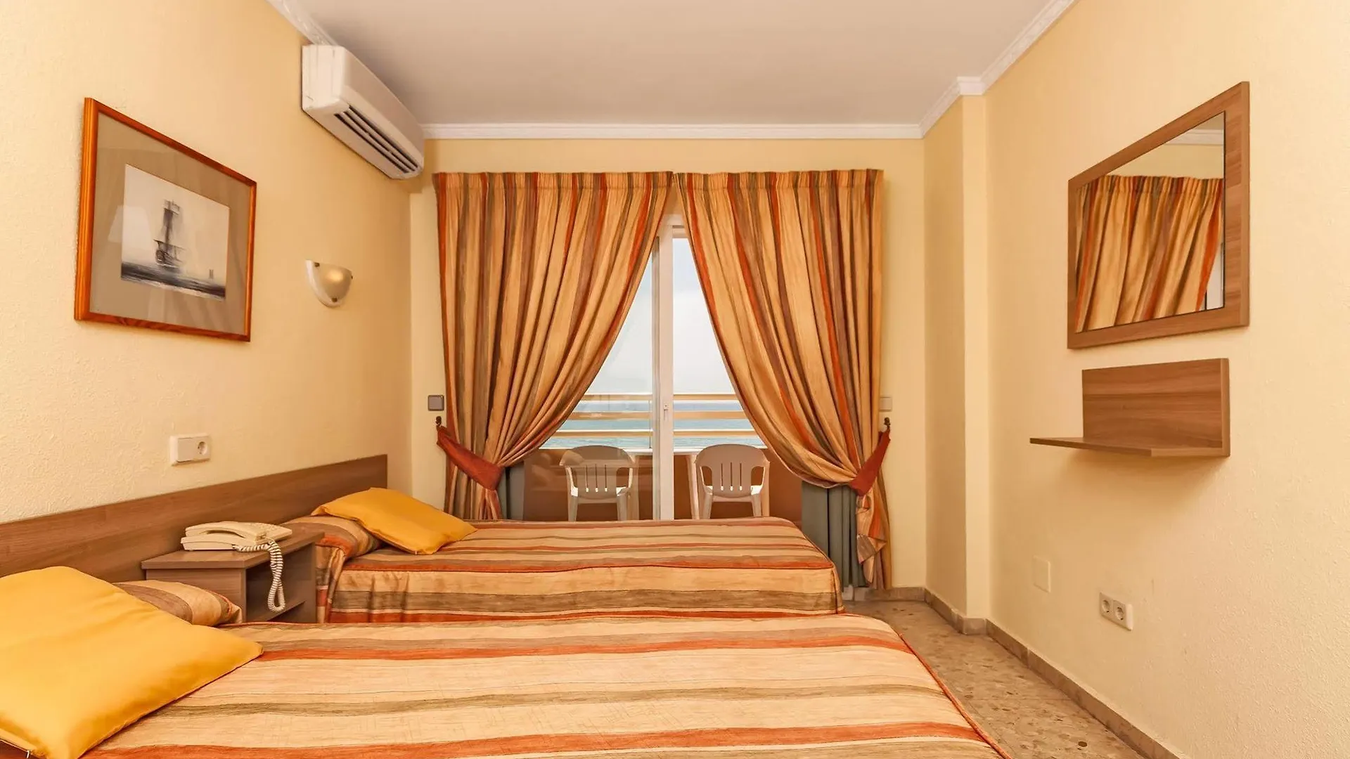 *** Hotel Apartamentos Stella Maris Fuengirola Spain